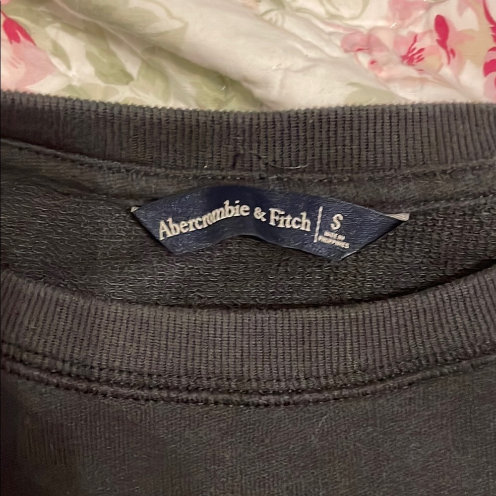 Abercrombie & Fitch Charcoal Pullover